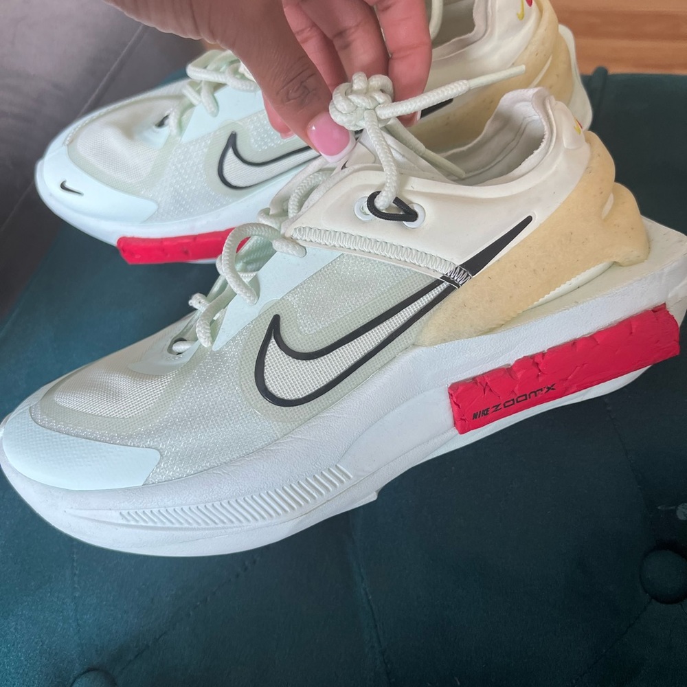 Women’s Nike Fntka Edge.